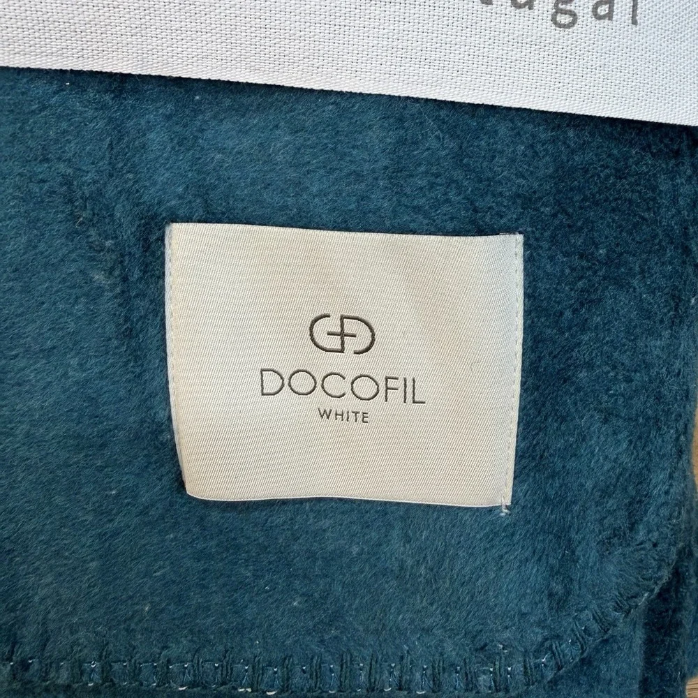 DOCOFIL White Luxuriously Soft Queen Blanket Cotton Blend Portugal Teal Blue